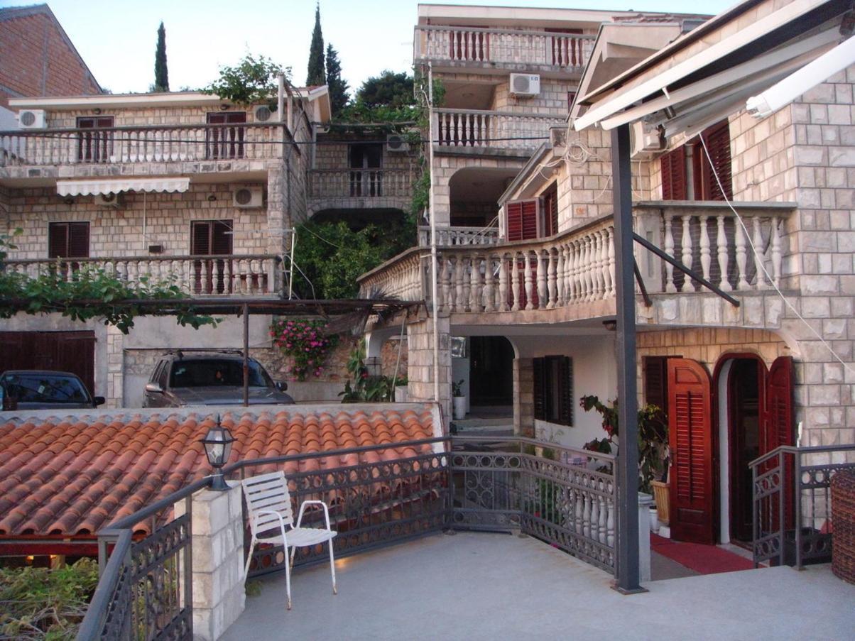 Apartments Grispolis Tivat Exterior foto