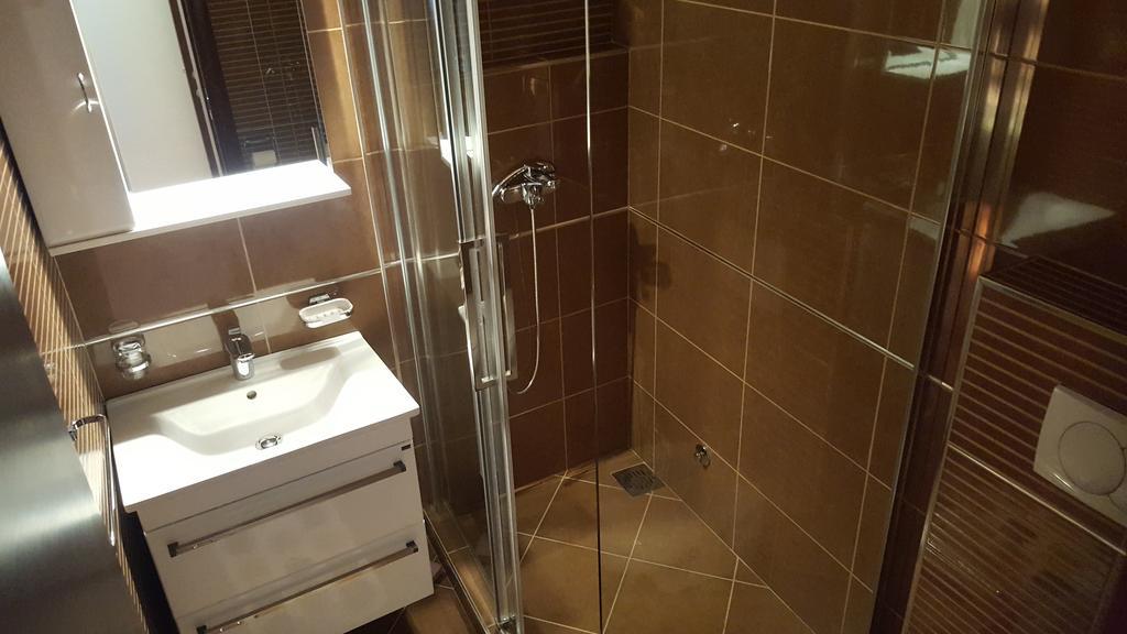 Apartments Grispolis Tivat Exterior foto